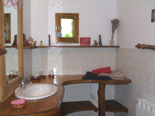 Location chambres d'hôtes en Cévennes - Salle de bain ch.Indienne